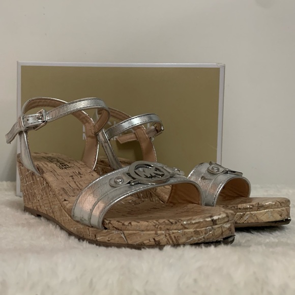 Micheal Kors Kids Wedge Sandal - Picture 1 of 10